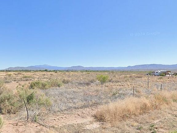2nd image of 31 Pecos Rd