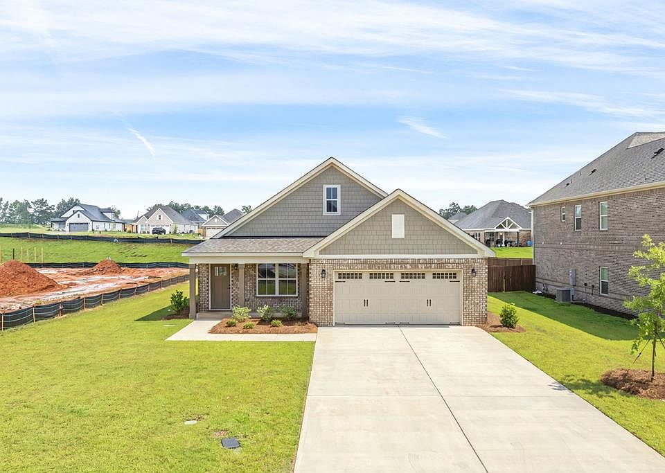 1st image of 120 Hunters Hill Way