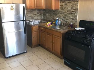937 N 10th St, Reading, PA 19604
