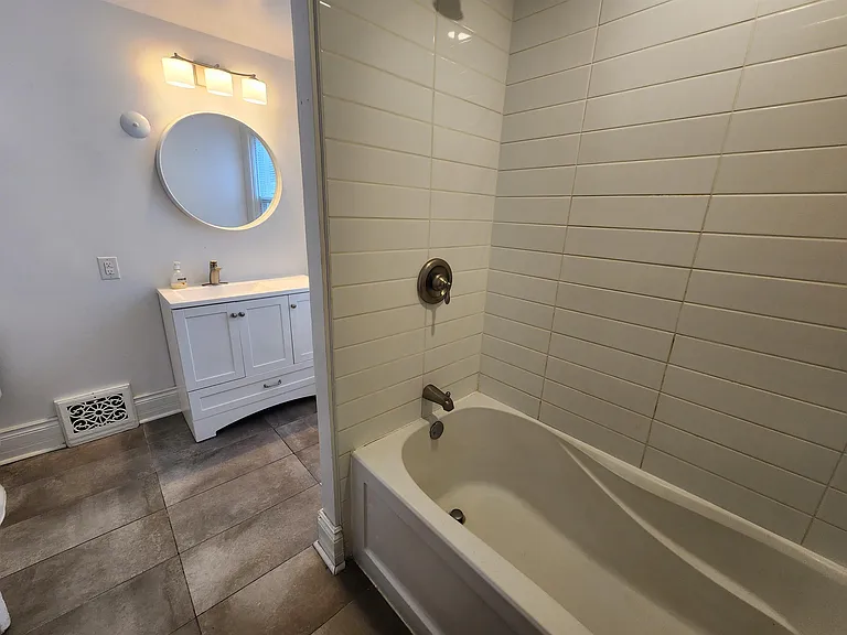 389 Daly Ave — Photo 52