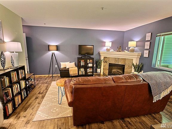 3rd image of 715 Harrington Pl SE Unit 1140