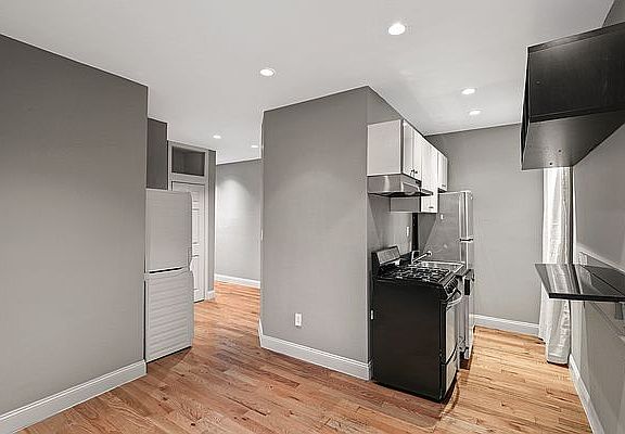 4th image of 20 Avenue A APT 2H