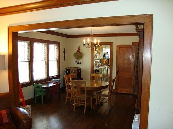 3rd image of 4642 Fairmount St