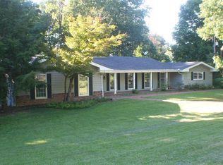 60 River Bend Dr, Chesterfield, MO 63017