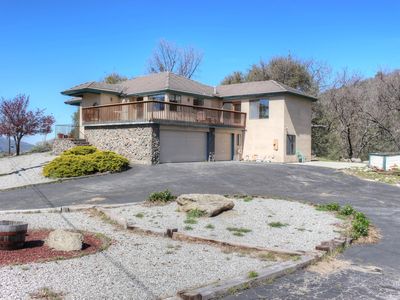 24601 Paramount Dr, Tehachapi, CA, 93561