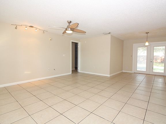 5th image of 7701 Murcott Cir