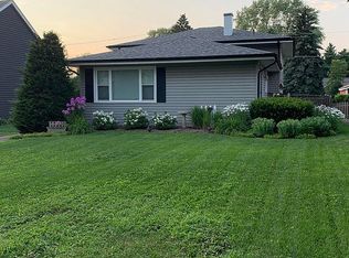 1012 Southport Ave, Lisle, IL