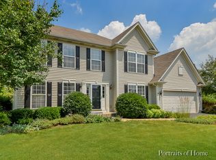 200 Pine Ridge Ln, Montgomery, IL 60538
