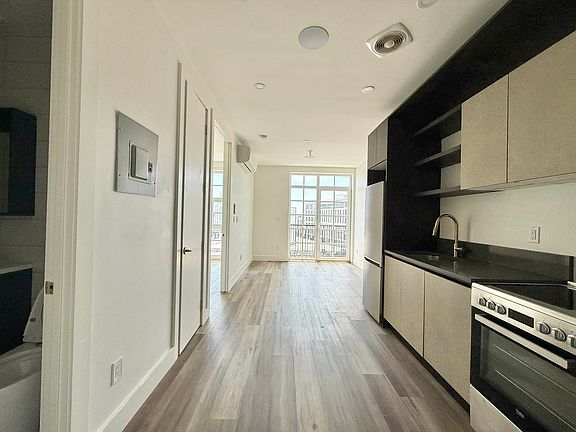 3rd image of 2337 Bedford Ave #5L