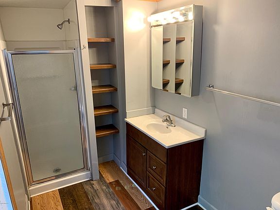 5th image of 266 E 14th St