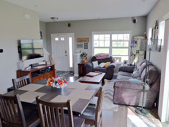 4th image of 3112 SE Glenstone Dr
