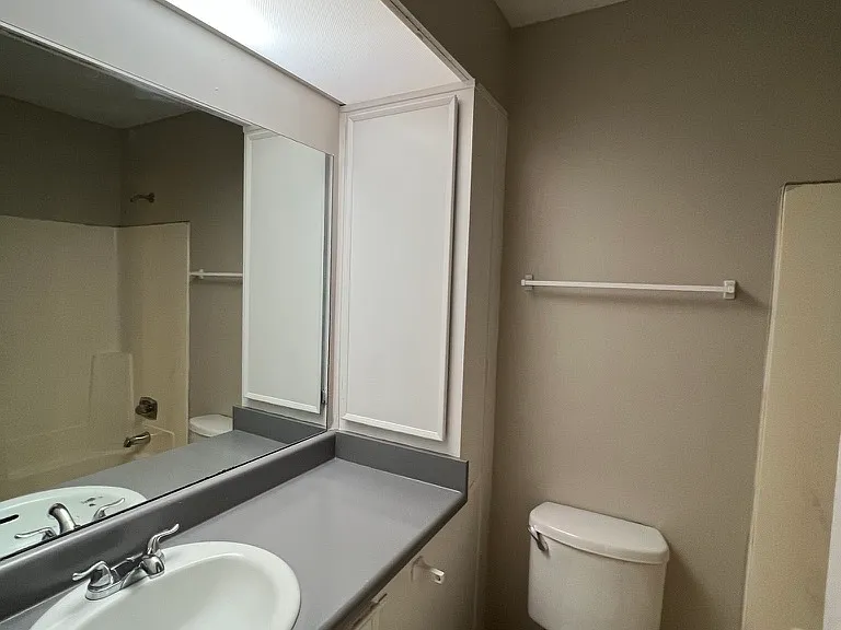 6473 Klinect Ct #D — Photo 17