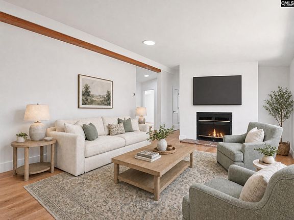 4th image of 405 Marie Ct