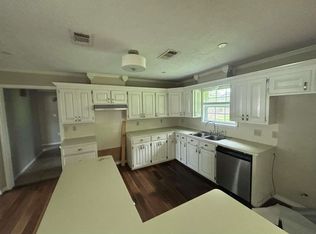 2301 Owens Ave, Groves, TX 77619