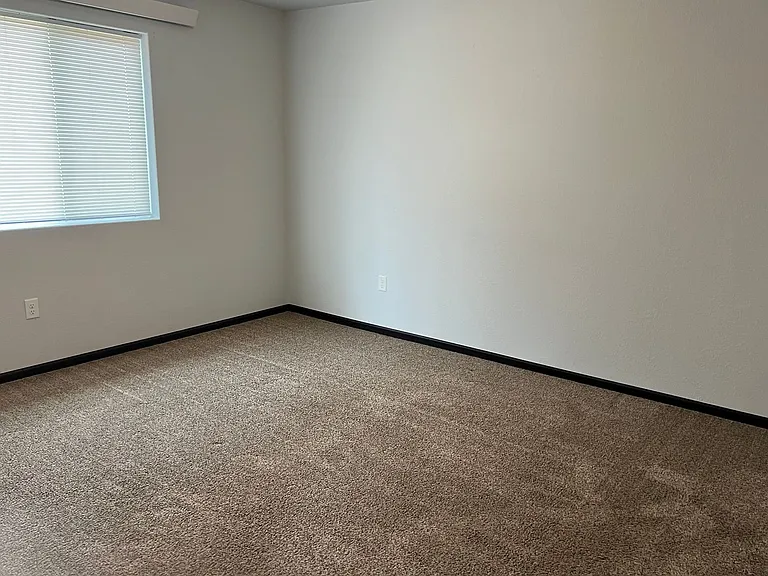 857 Tower Rd — Photo 25