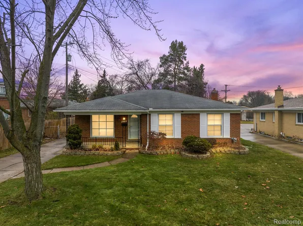 16336 Addison St, Southfield, MI 48075