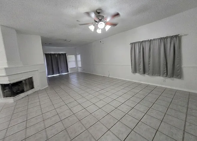 3210 Coral Grove Dr — Photo 2