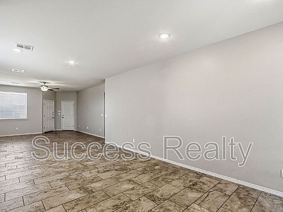 5th image of 10624 Hidden Chapel Pl
