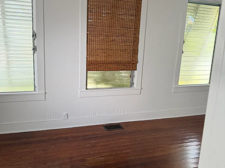 1224 Seminary St #1 — Photo 9