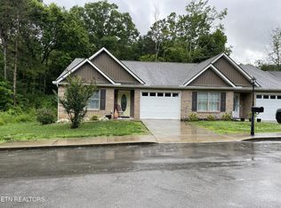 152 Oak Place Cir, Madisonville, TN 37354