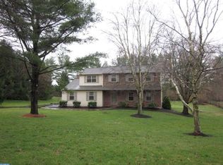 1118 Cardinal Dr, West Chester, PA 19382