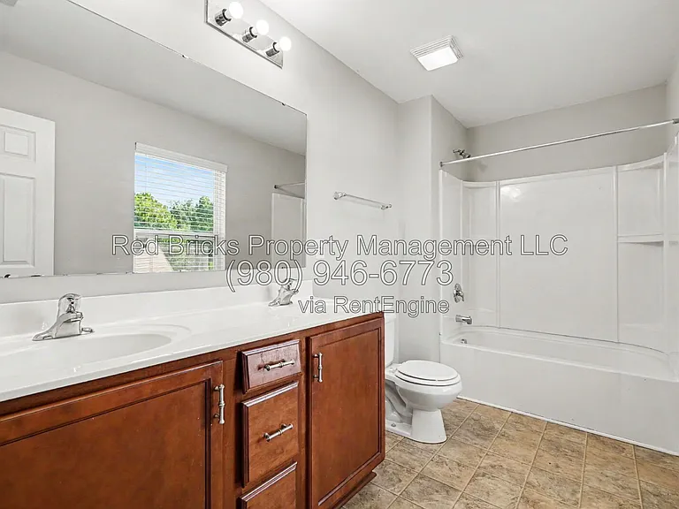 11325 Deer Chase Ln — Photo 14