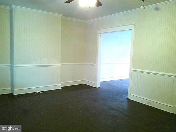 4th image of 2709 N Madison St