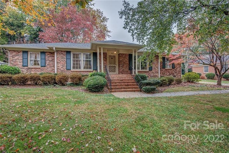 1st image of 3022 Courtland Dr