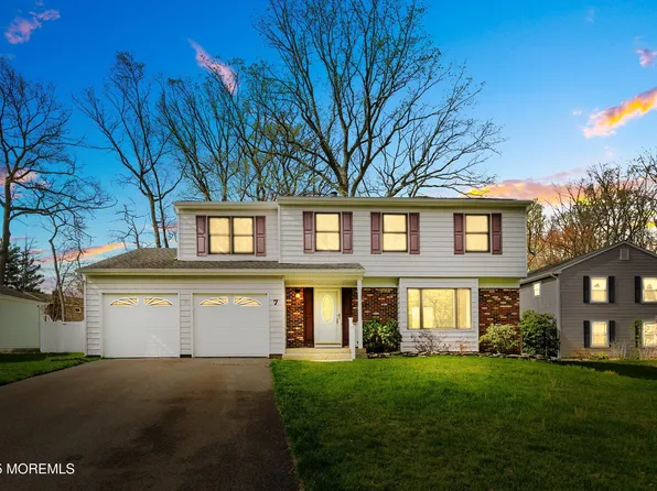 7 Hazelwood Court, Howell, NJ 07731