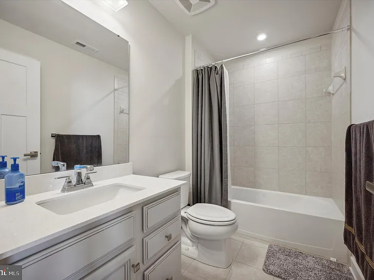 8036 Milltown Cir — Photo 15