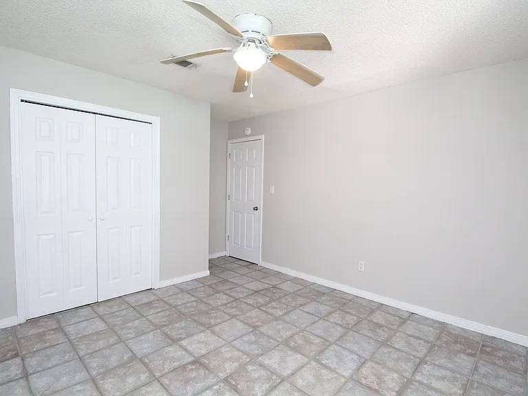 5250 Powrie Dr — Photo 17