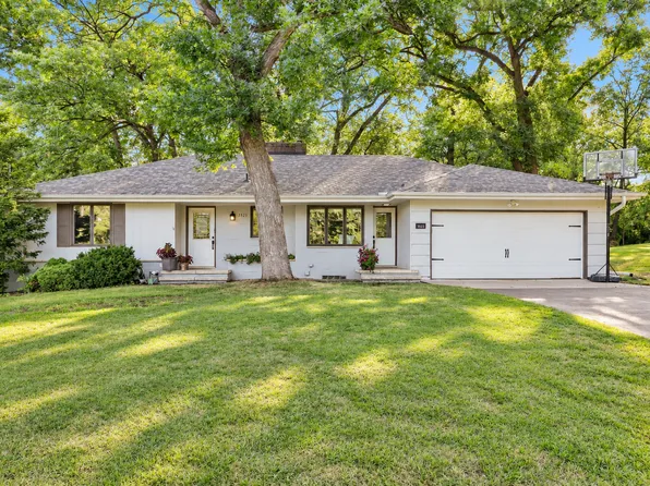3523 Arbor Ln, Minnetonka, MN 55305