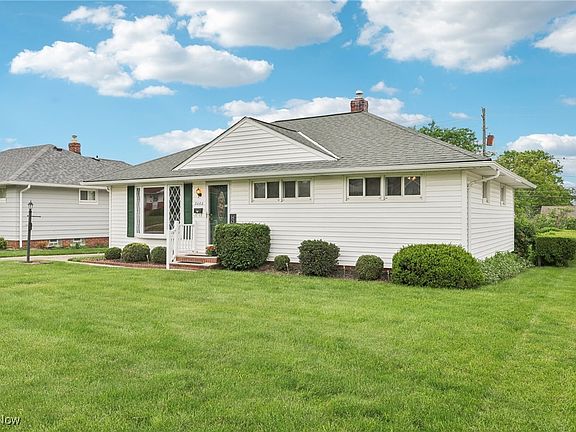 2nd image of 3262 Hetzel Dr