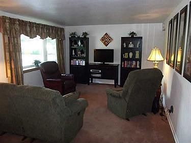 3rd image of 221 Westland Dr