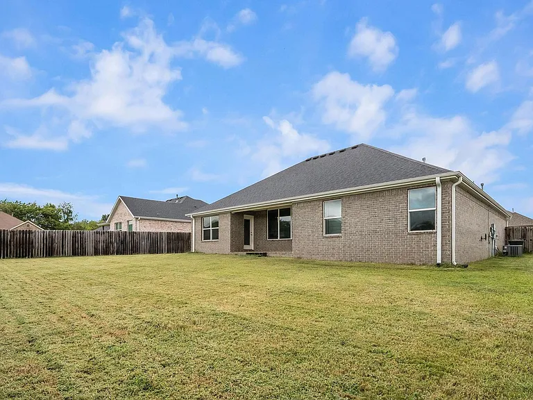 499 Concho St — Photo 21