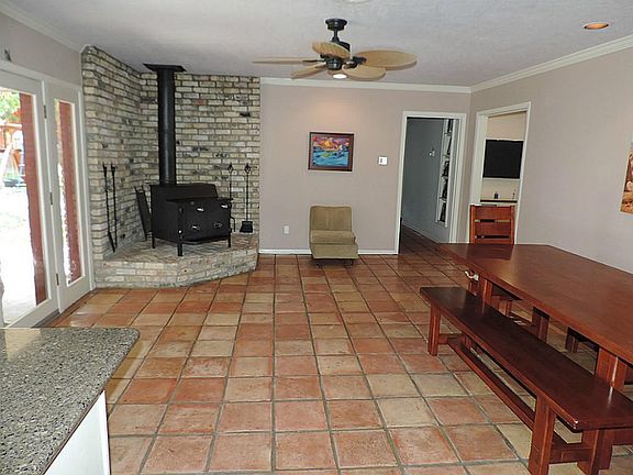 Kitchen Open to the Den/Breakfast Combo!