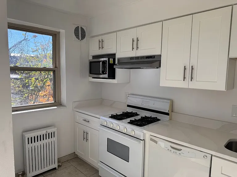 2355 Eldridge — Photo 91