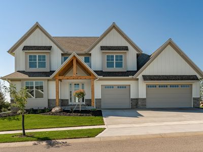 2674 Scenic Point Dr SW, Rochester, MN, 55902