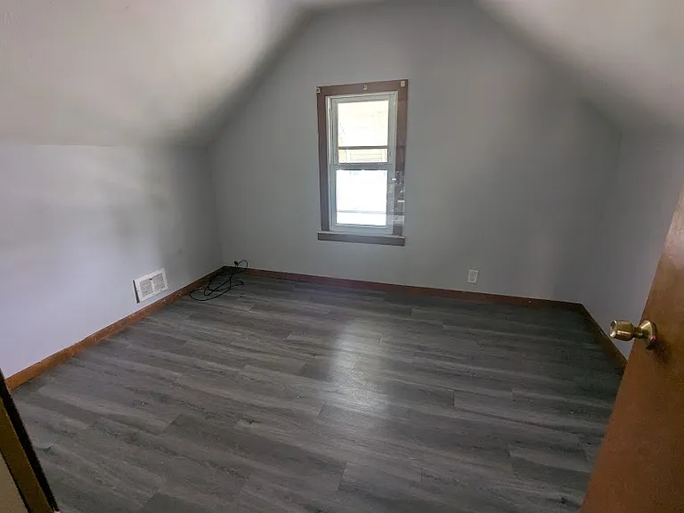 3317 Maple St — Photo 9
