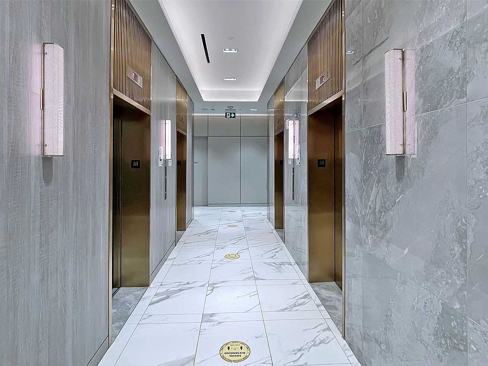 1st image of 950 Portage Pkwy #508