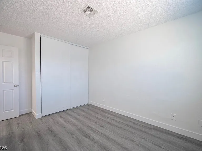 921 Snug Harbor St #D — Photo 24