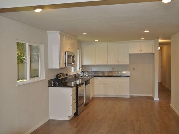 5th image of 6744 Alder Glen Dr SE