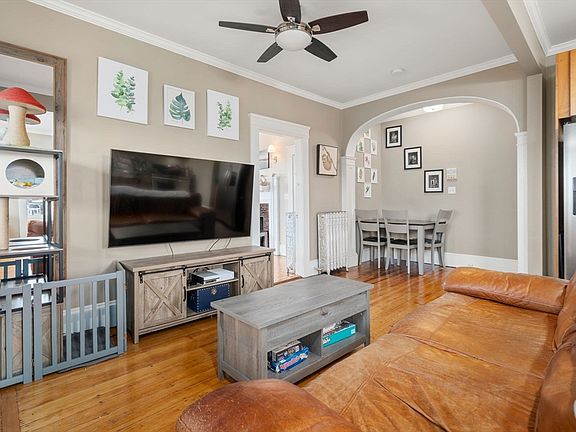 4th image of 40 Cushing Ave APT 4