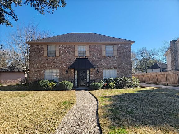 2nd image of 4015 Chapel Square Dr