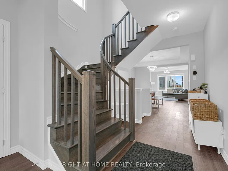 104 Unity Pl — Photo 2