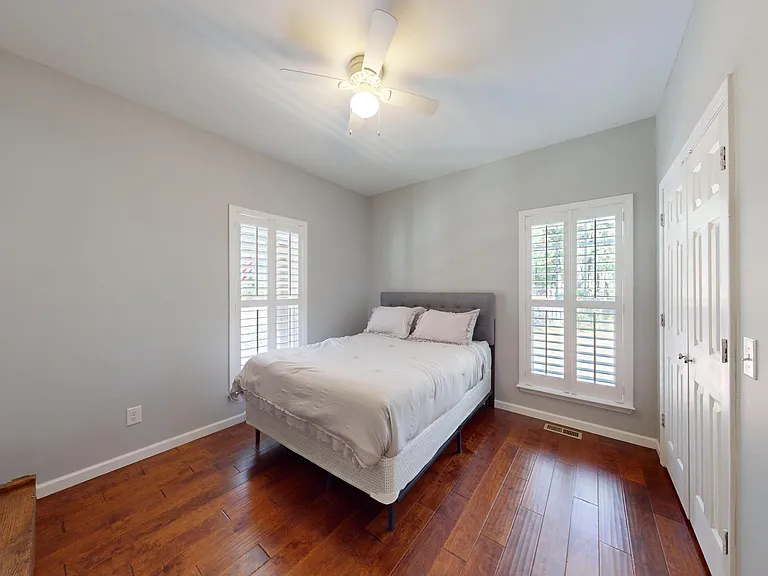385 Central Dr — Photo 21