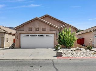 565 Berkshire Ln, San Jacinto, CA 92583