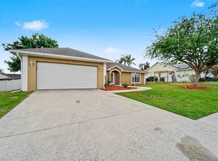 38820 Berta Dr, Zephyrhills, FL 33540