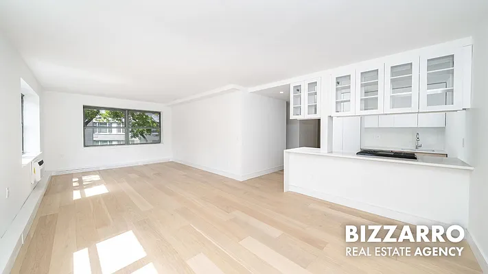 Living room, photo 1
