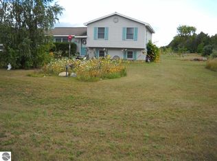 7629 Kingsley Rd, Kingsley, MI 49649